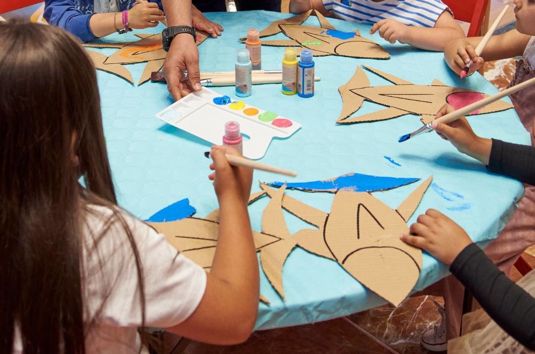 Talleres creativos en el centro comercial Área Sur en Jerez.