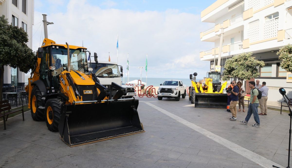 Así son los nuevos vehículos estrenados en Rota