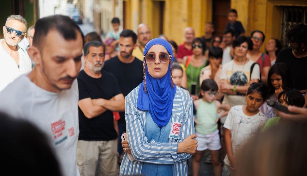 CASAS DE LOS HORRORES CONCENTRACION PEGADA DE CARTELES 17