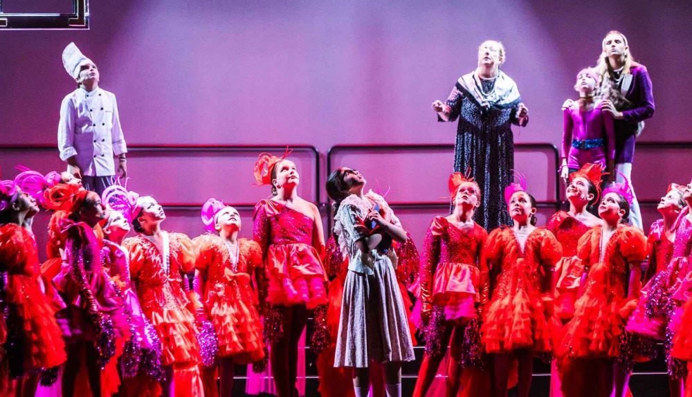 Otro momento del espectáculo benéfico.      FOTO: CRISTINA BARRERA