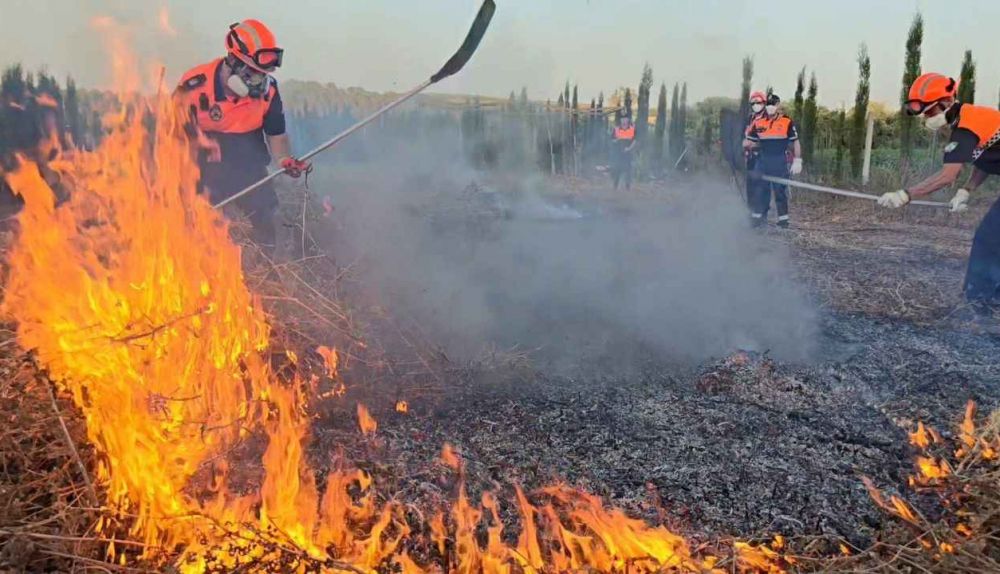 Una imagen de la labor de los voluntarios de Protección Civil.