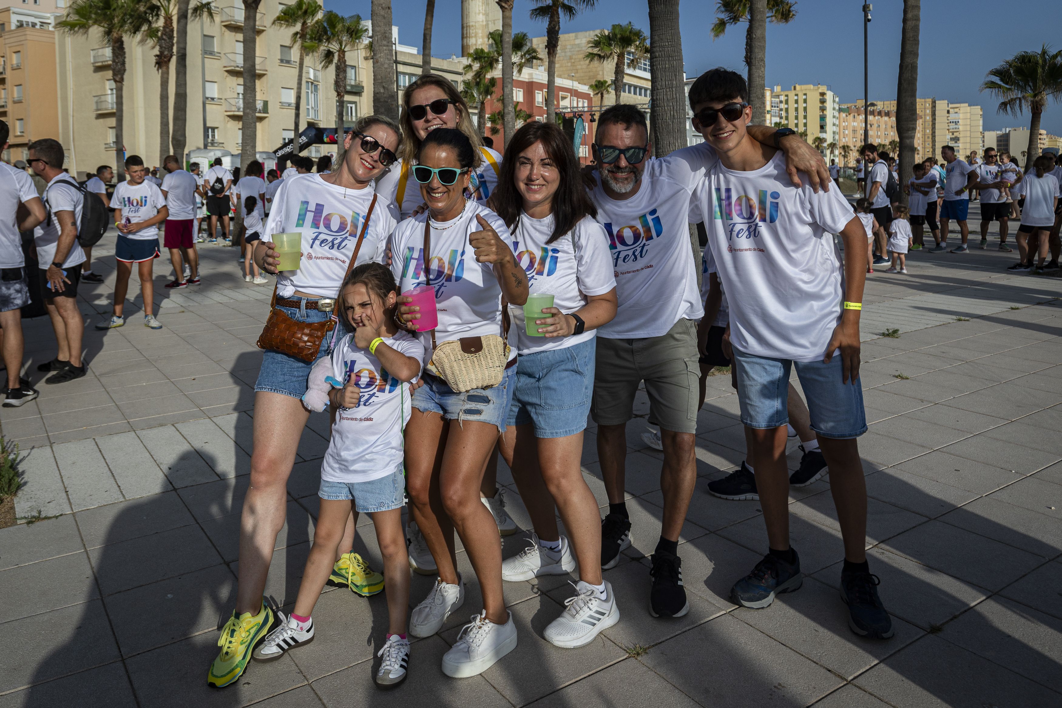 Las divertidas imágenes de la Holi Fest de Cádiz.