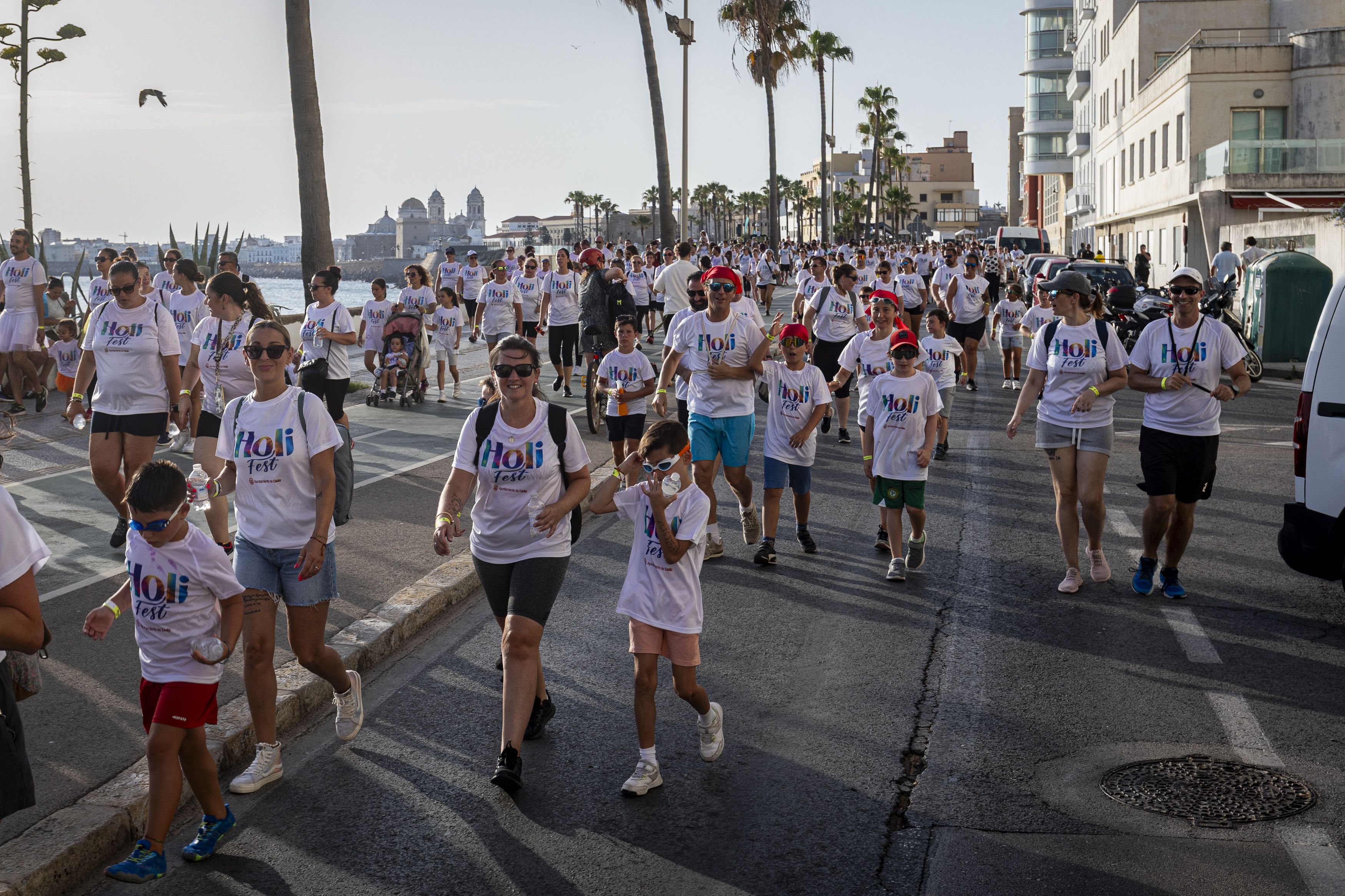 Las divertidas imágenes de la Holi Fest de Cádiz.