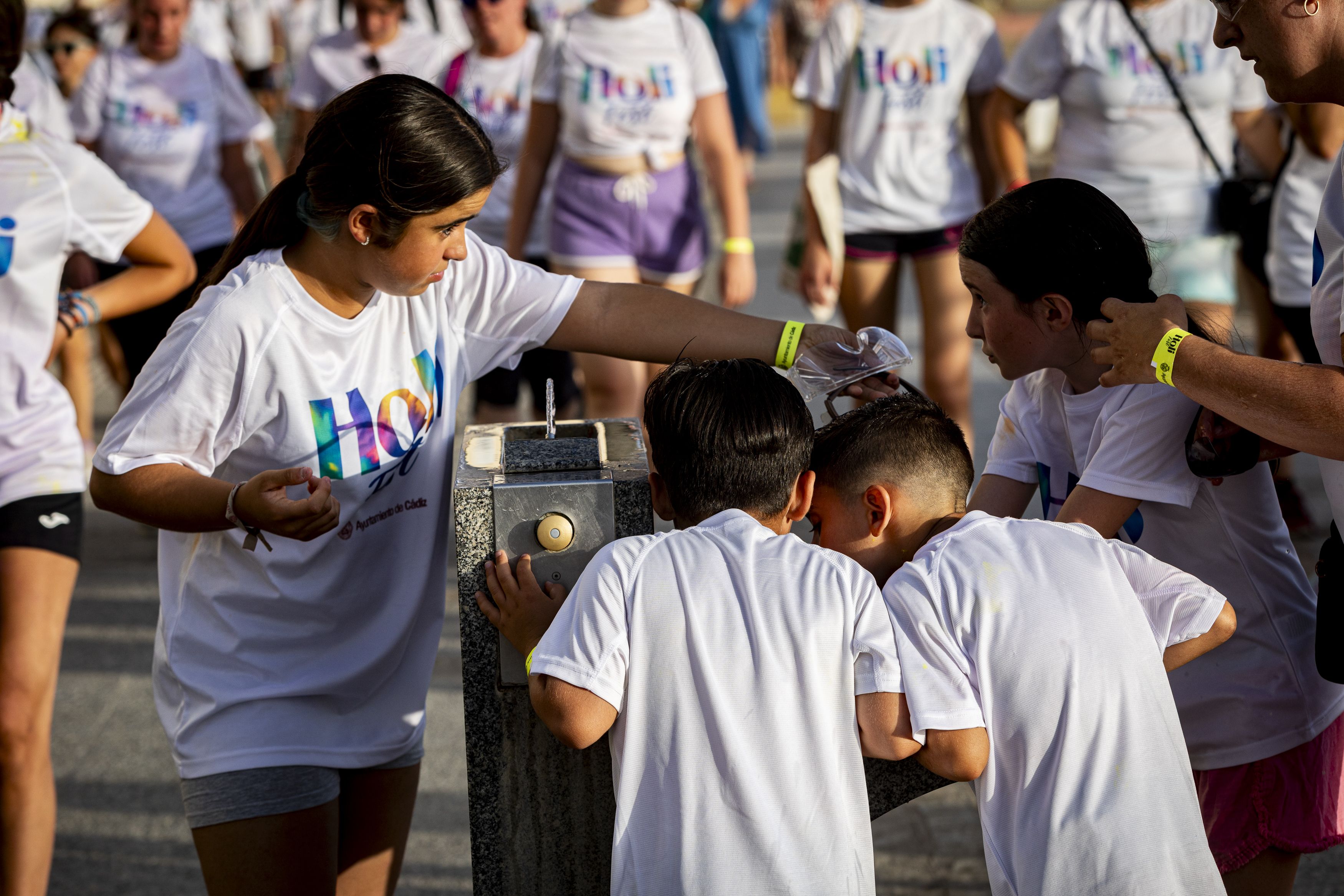 Las divertidas imágenes de la Holi Fest de Cádiz.