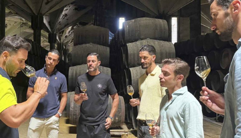 Una imagen de la cata de la que disfrutaron ambos futbolistas.