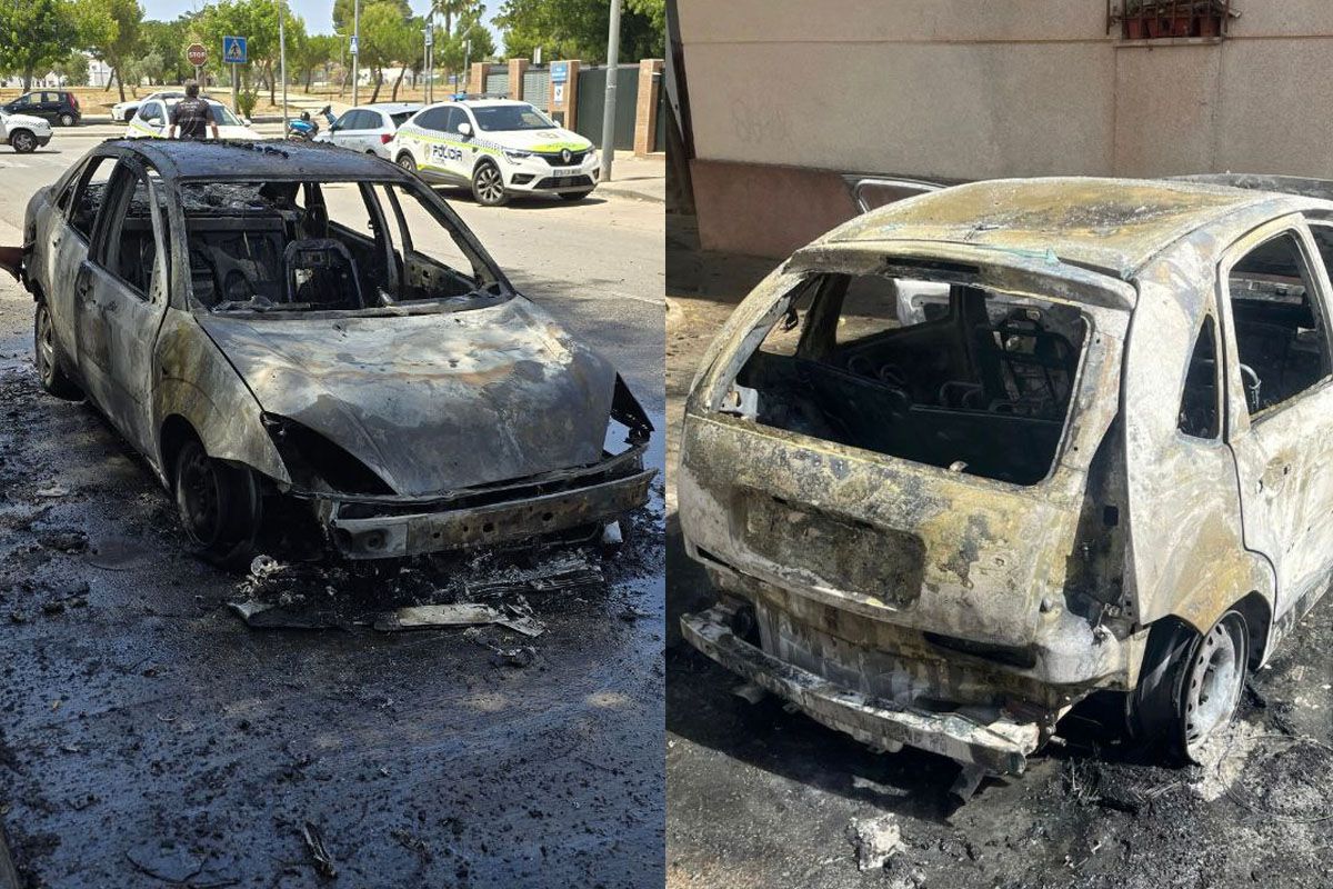 Coches calcinados en Jerez.