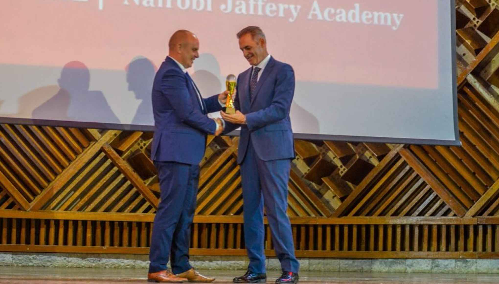 Manolo Ruiz, en la gala la gala anual de la Southampton Youth League de Kenia.