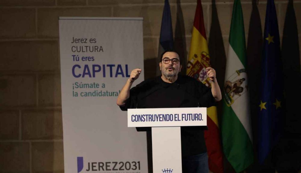 Manuel González Fustegueras, explicando de manera detallada el documento.