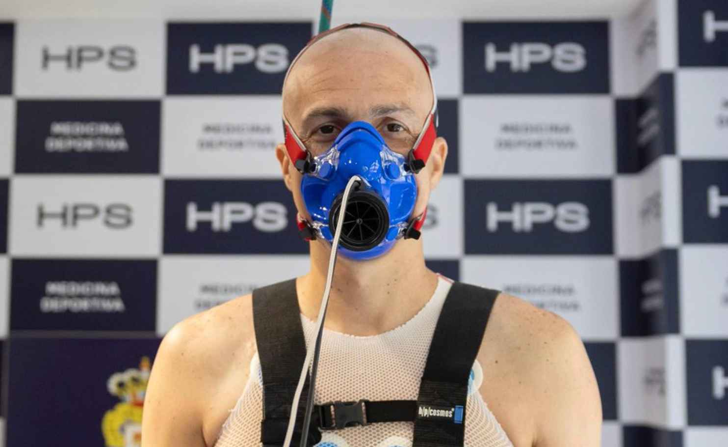 Kirian, pasando el reconocimiento médico tras vencer al cáncer.