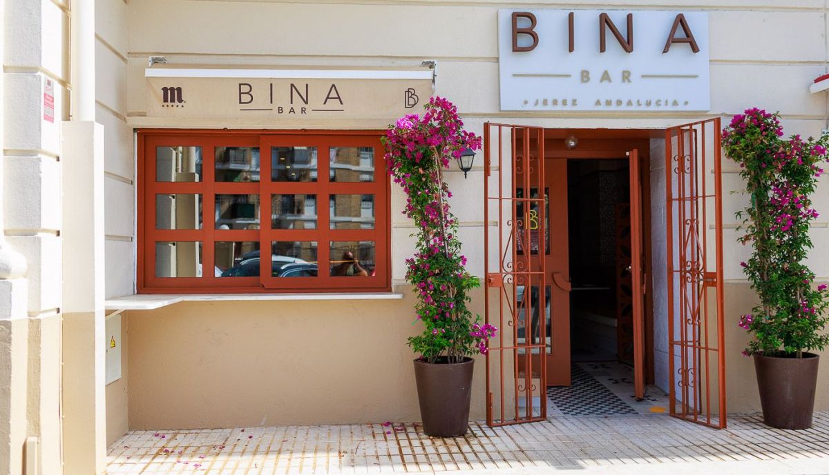 El restaurante presenta nuevos tonos y detalles jerezanos.