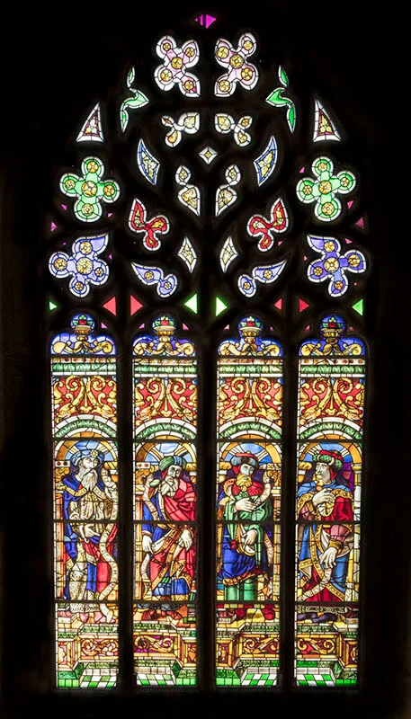 Vidriera de Tobías y Zacarías, del Baalam Jonas.