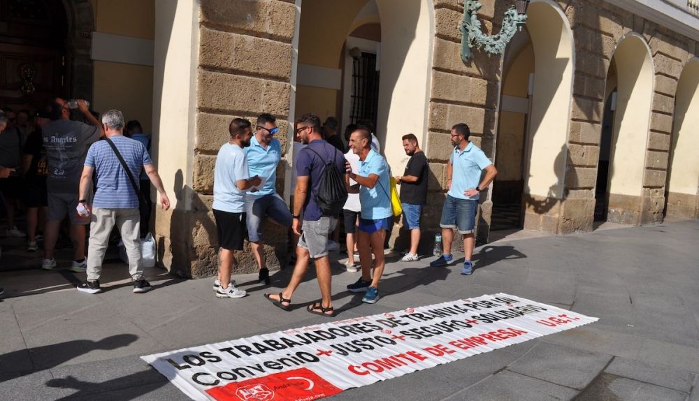 huelga autobus cadiz JUAN MANUEL ESTUDILLO 00011