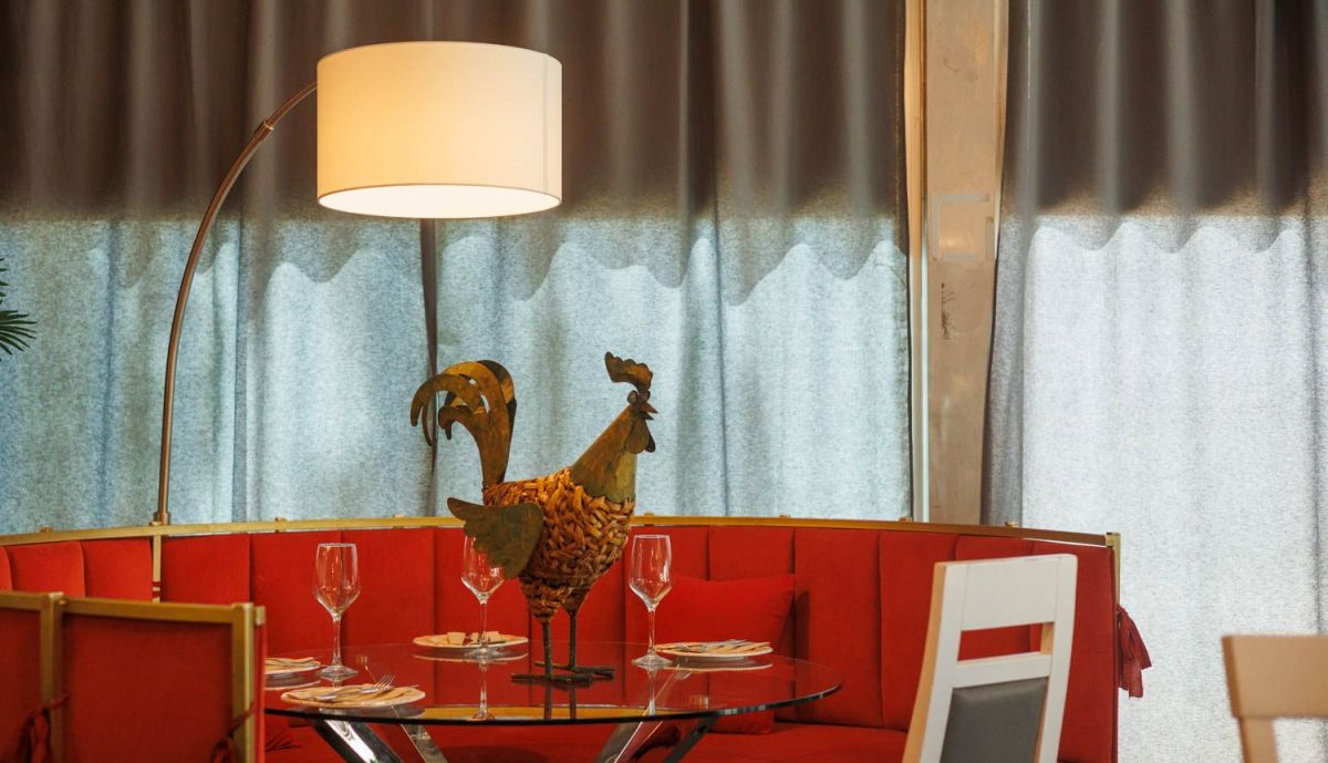 Interior del restaurante que elabora dulces caseros.