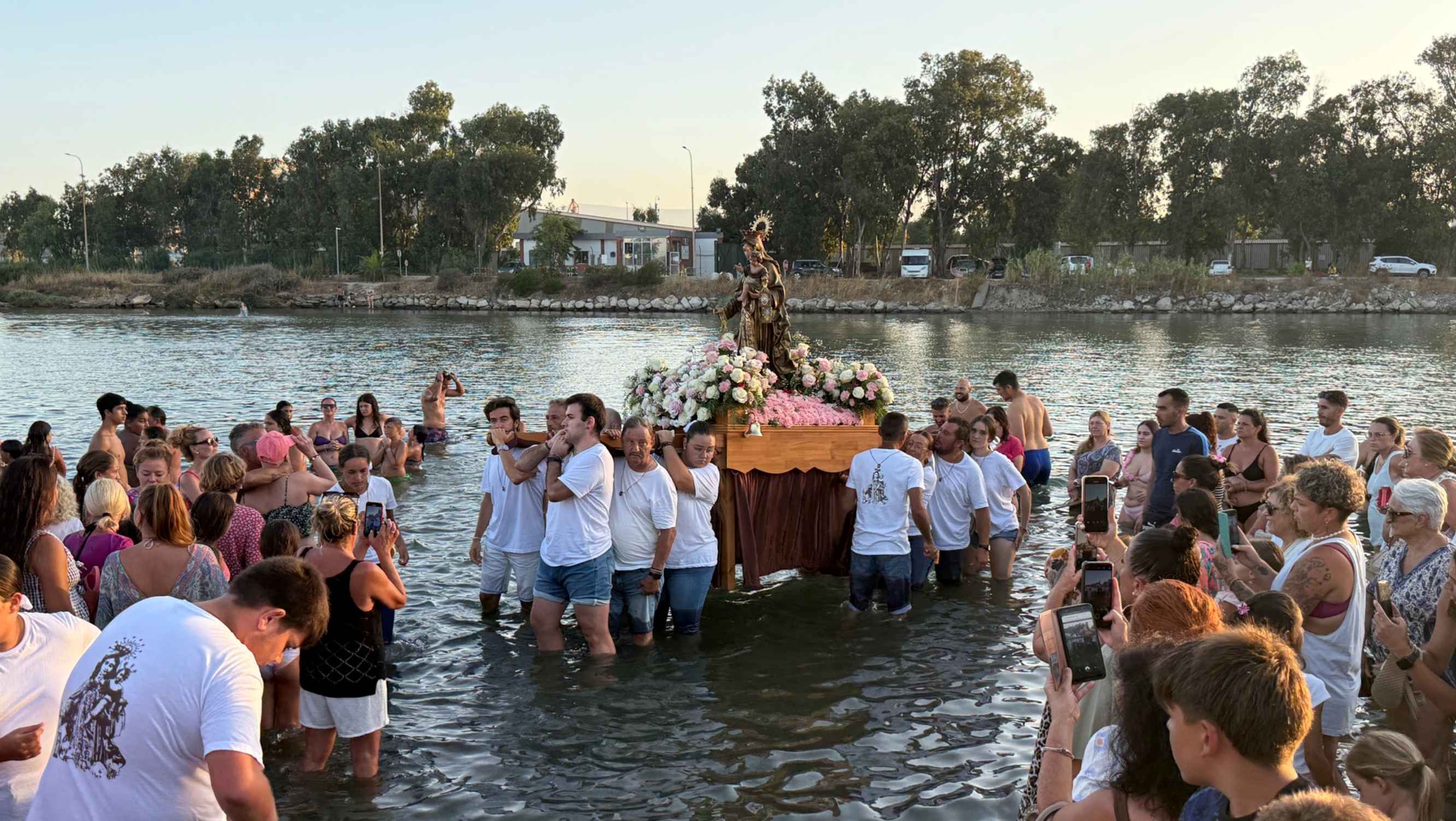 Una imagen de la procesión de la Virgen del Carmen en Guadarranque.