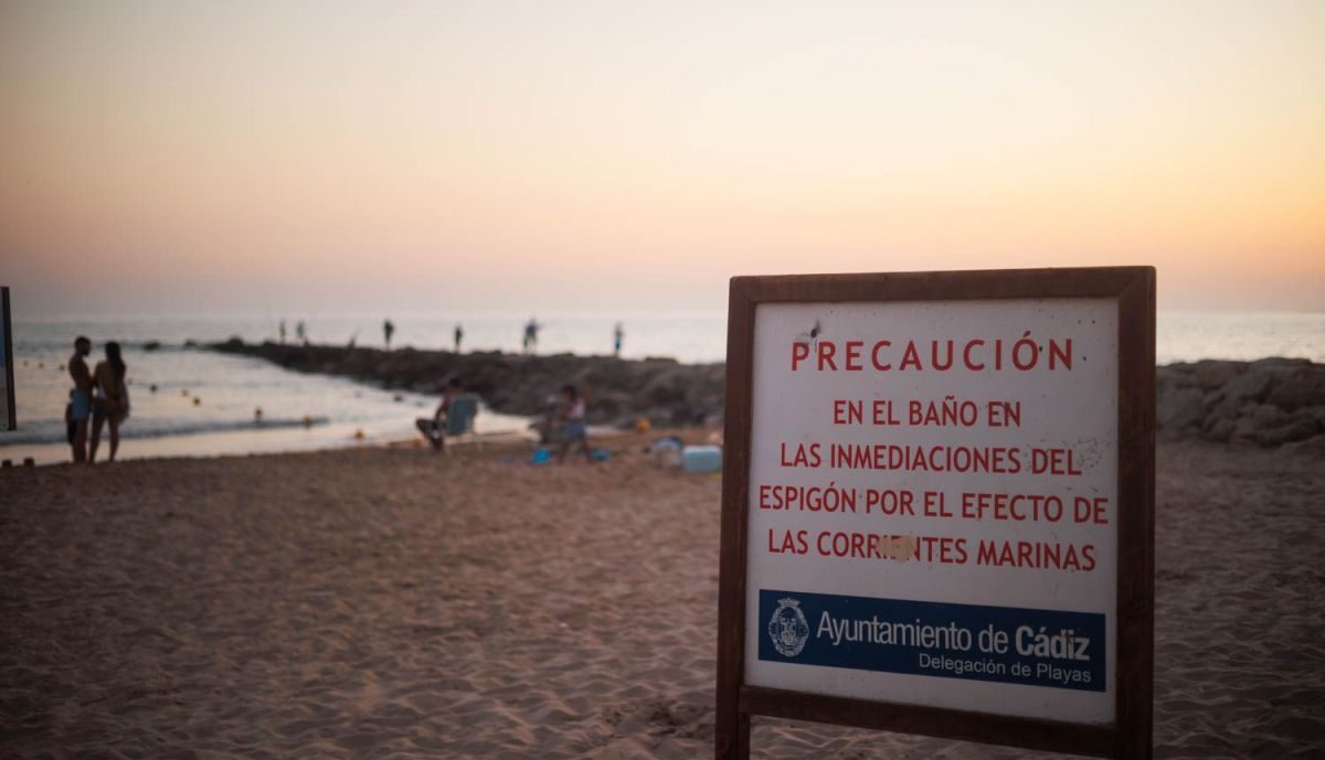PESCADORES ESPIGON SALVAMENTO SANTA MARIA DEL MAR CADIZ 01