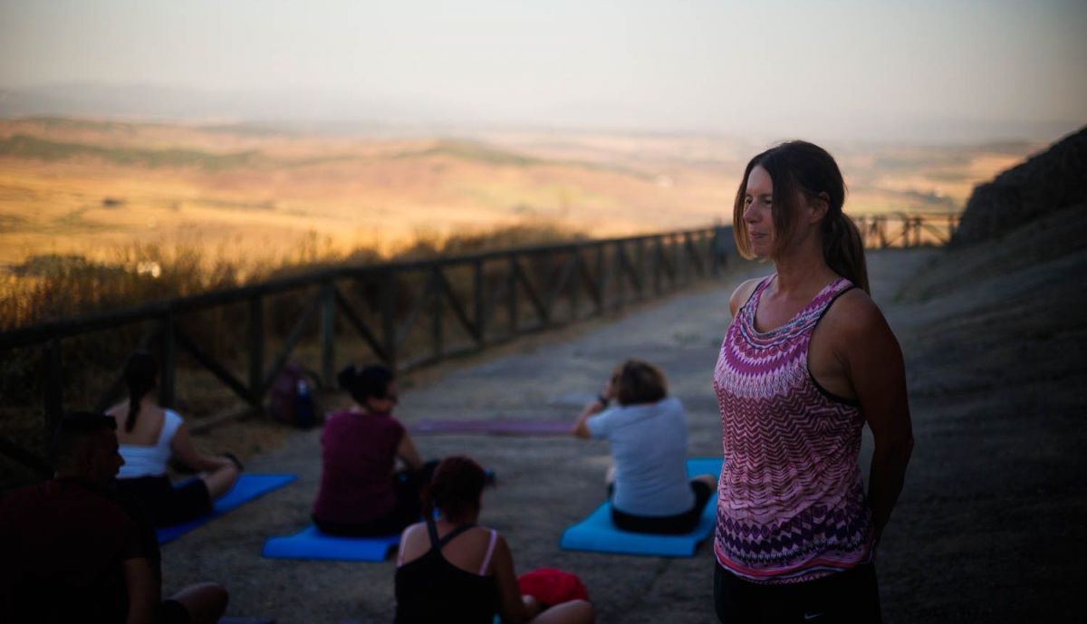 YOGA AL ATARDECER VLADI MEDINA 1