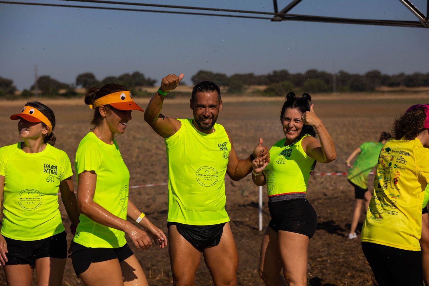 Pulgares arriba: equipo "Patoso" a tope de energía