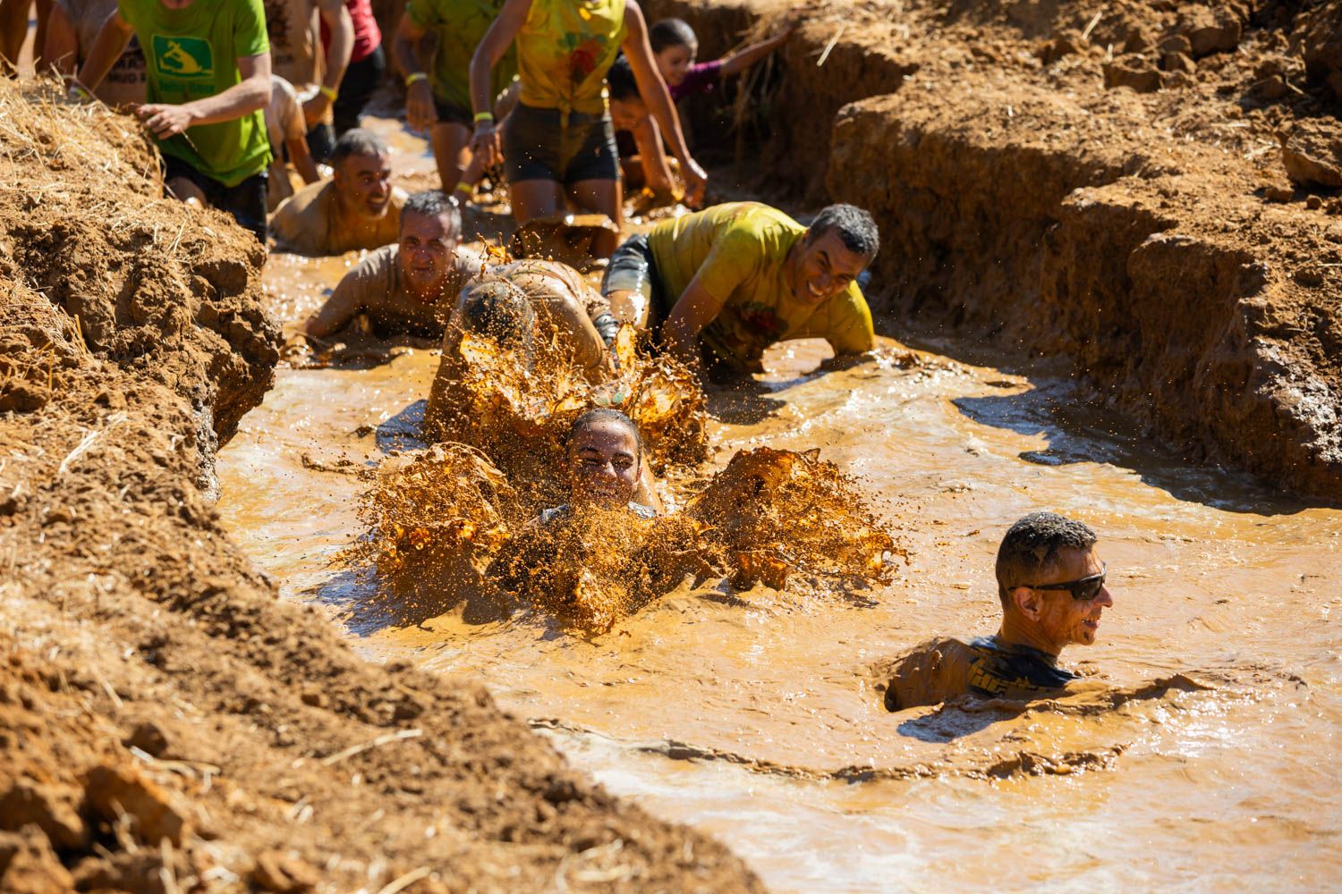 Chapuzón valiente en barro líquido
