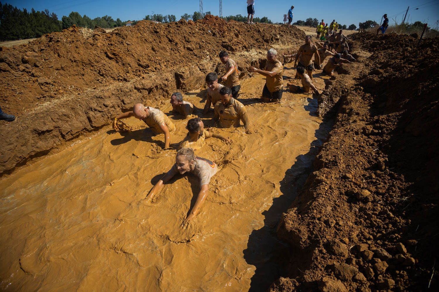 Avanzando juntos en el túnel de barro