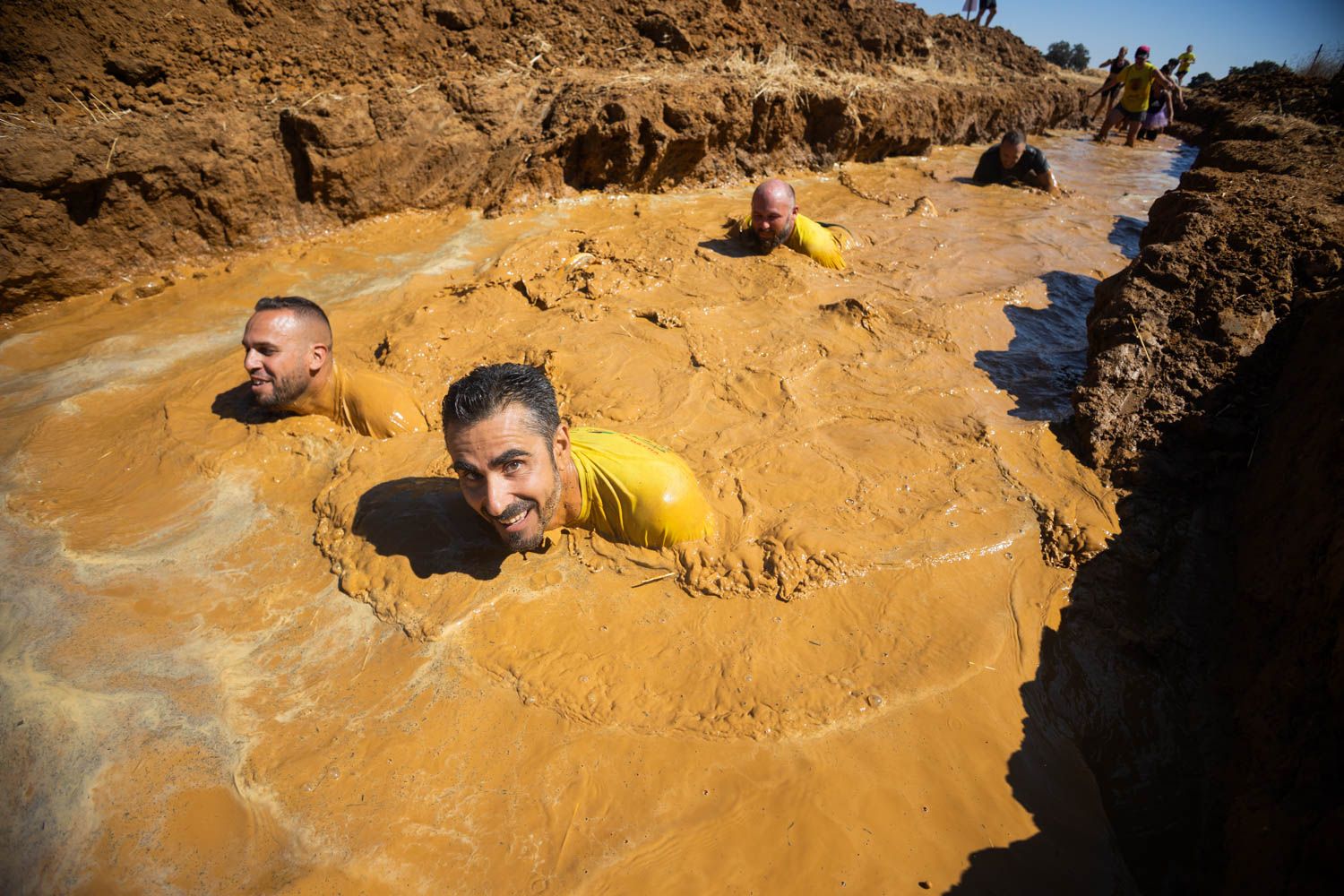 Sonrisas entre salpicaduras