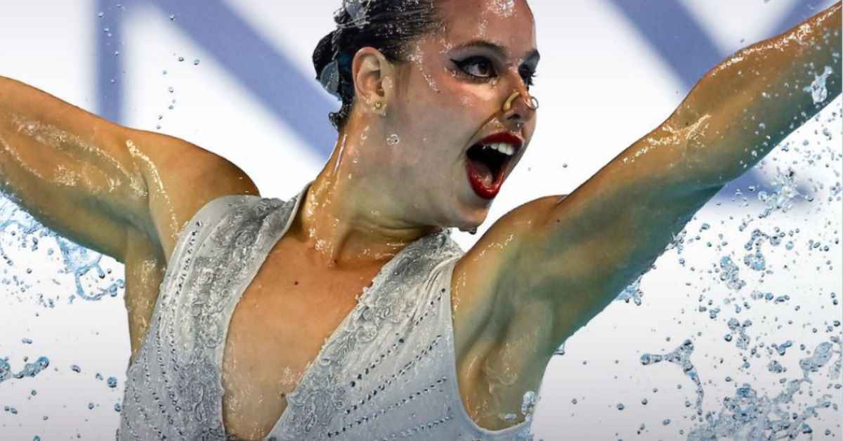 La nadadora Iris Tió, durante su ejercicio.