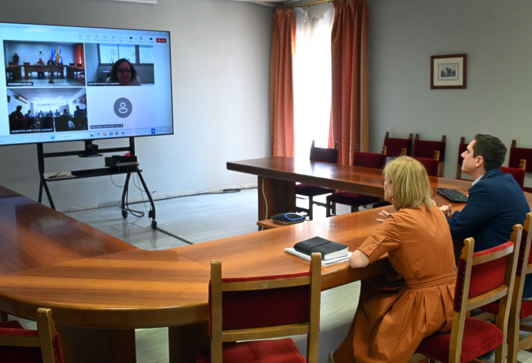 Reunión de la alcaldesa con Mercedes.