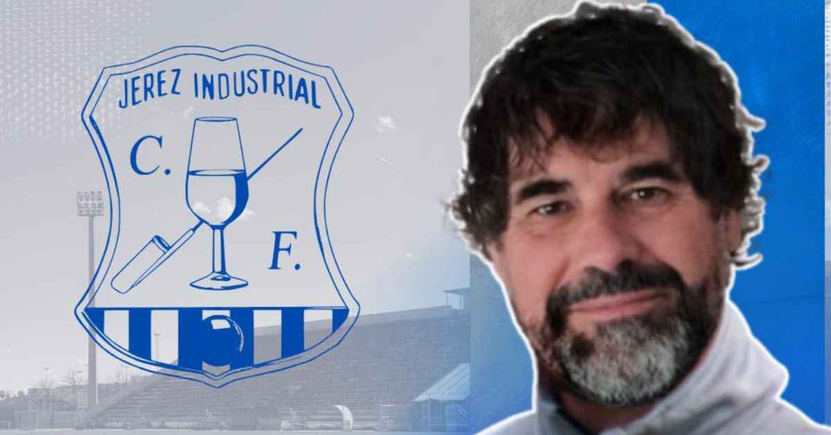 Tino Tovar, en el anuncio realizado por el Jerez Industrial de su llegada al equipo juvenil.