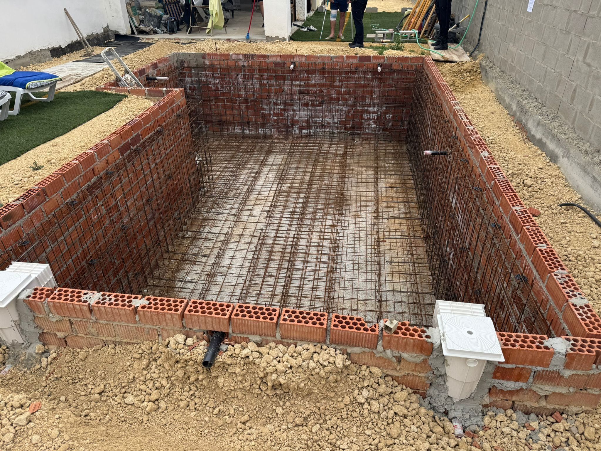 Piscina ilegal en Chiclana.