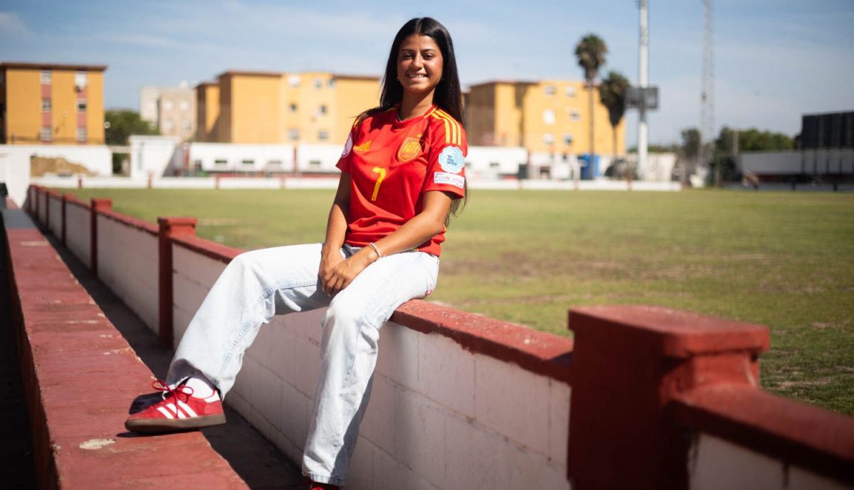 NOEMI BEJARANO FUTBOLISTA ROTA 1