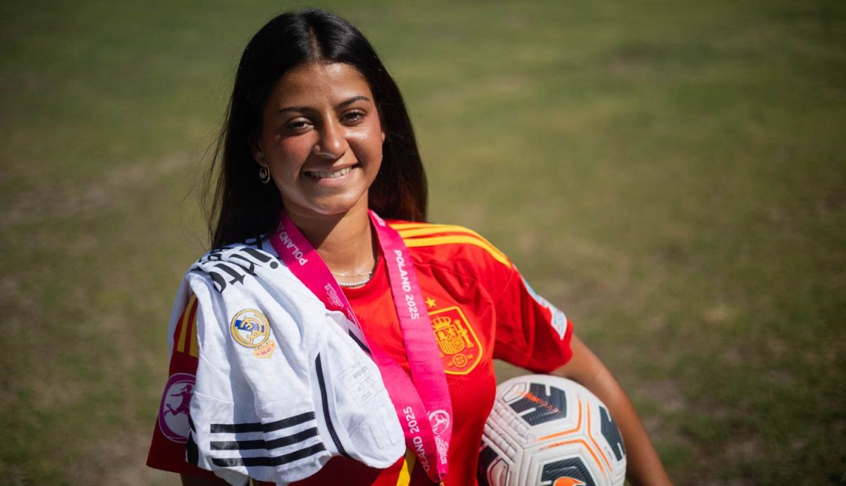 NOEMI BEJARANO FUTBOLISTA ROTA 7