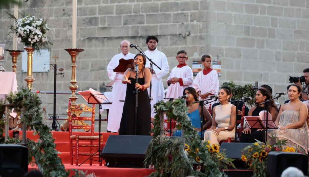 Uno de los momentos de la Misa Flamenca en Santiago.