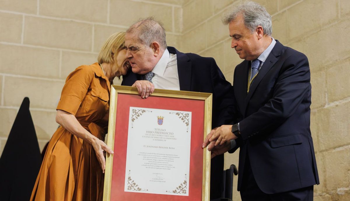 Emotivo encuentro con la corporación municipal.