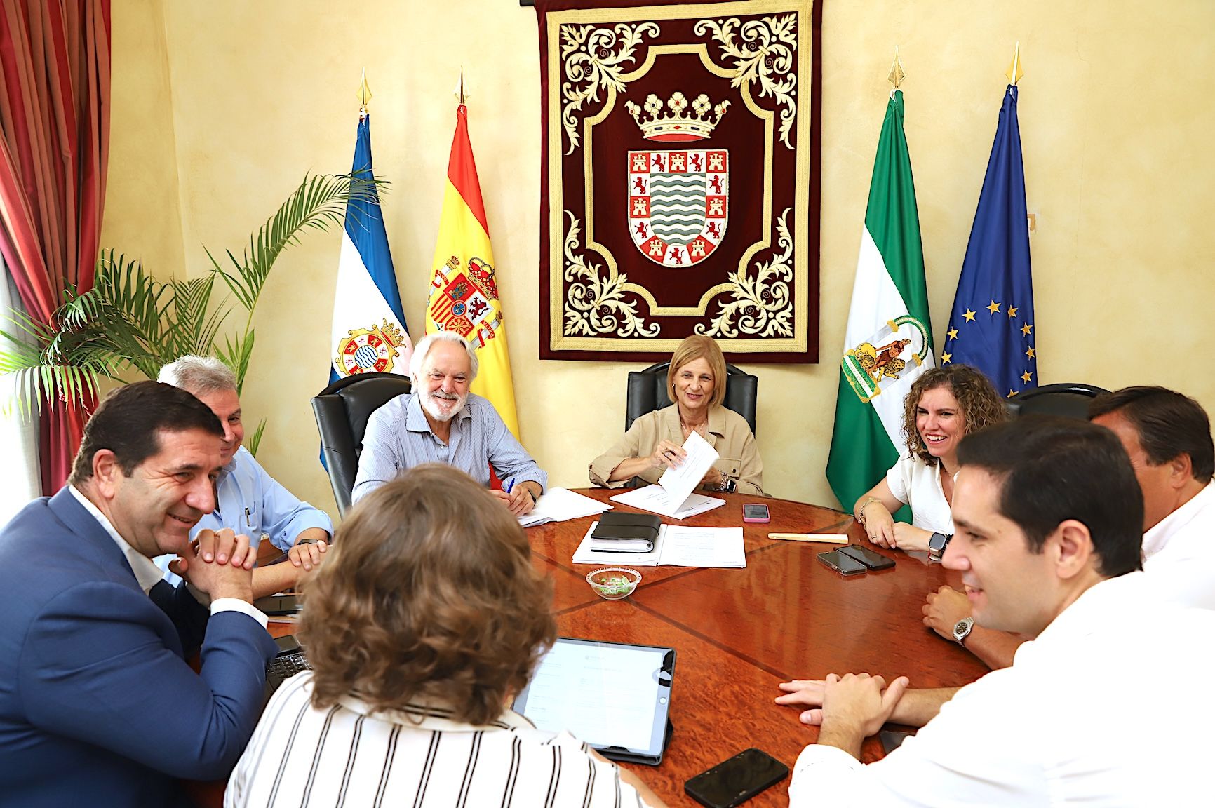 Reunión de la junta de gobierno local presidida por la alcaldesa. 