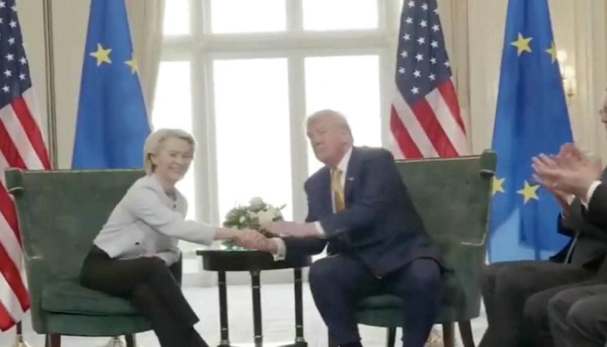Úrsula von der Leyen y Donald Trump.