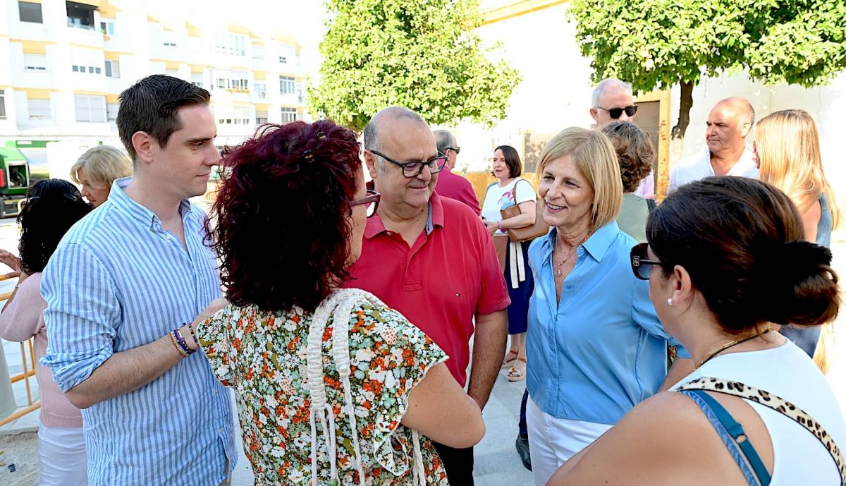 Un momento de la reapertura de la Plaza del Carbón en Jerez.