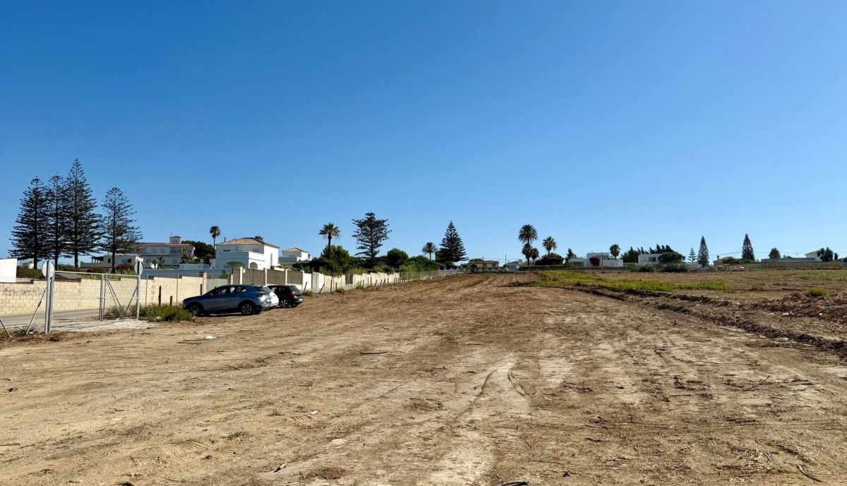 Así es el nuevo parking público de Conil