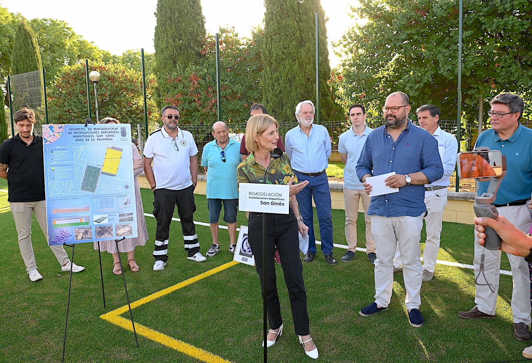 Acto de presentación de las obras de renovación del  campo de fútbol San Gines .