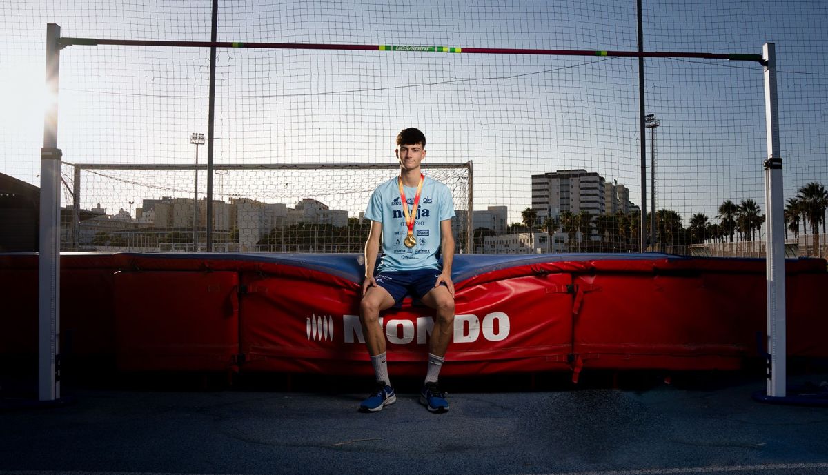 CAMPEON DE SALTO DE ALTURA Leandro Andría