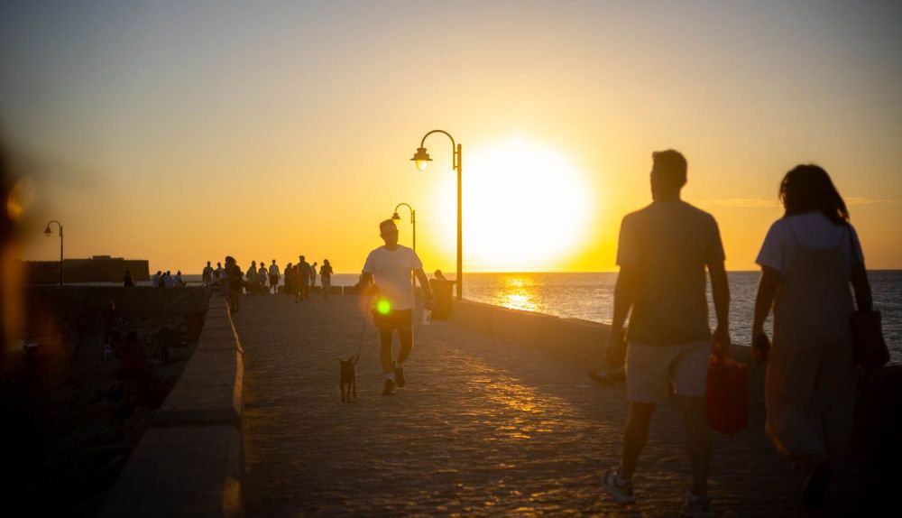 TURISMO CÁDIZ ATARDECER CALETA  12