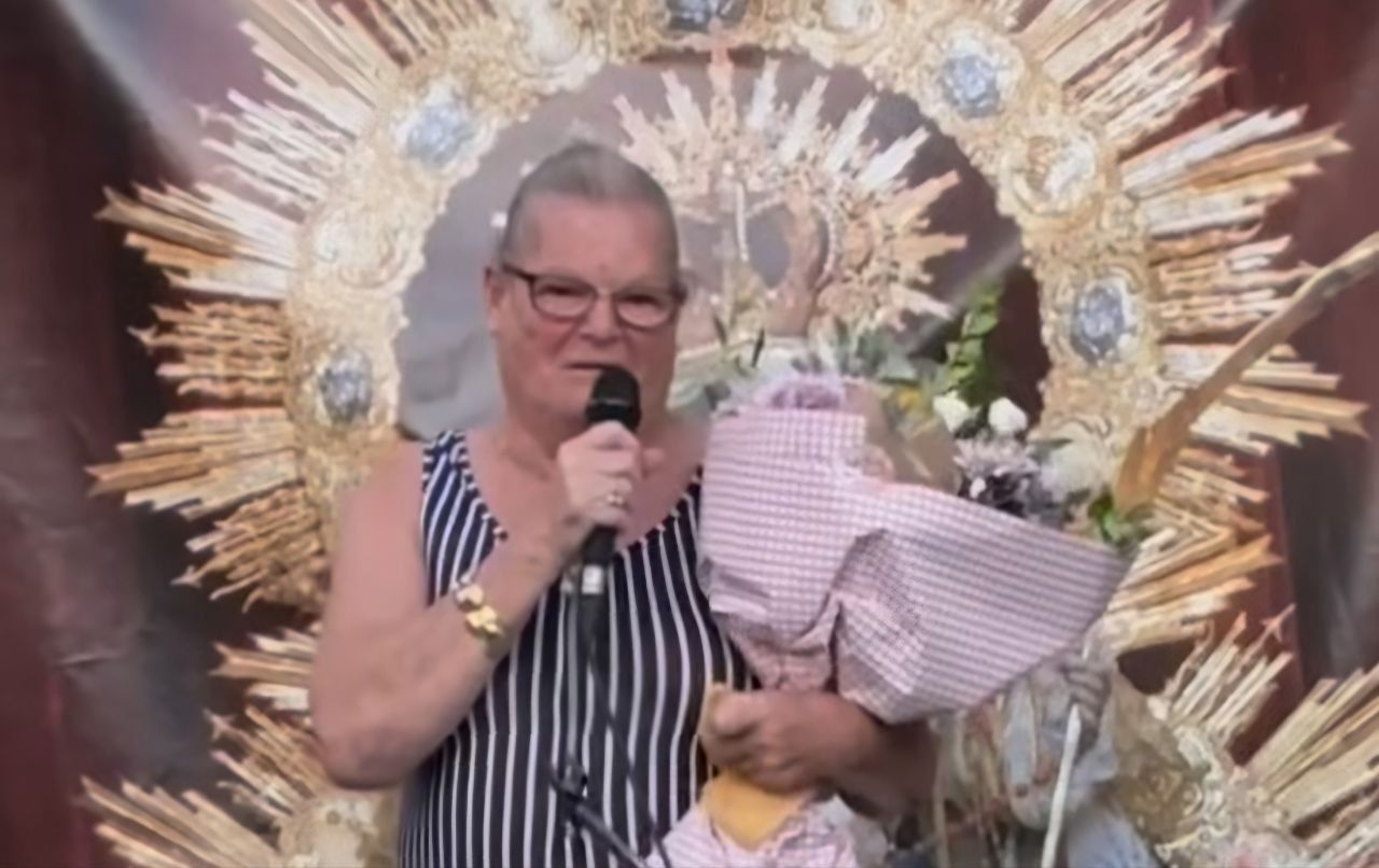 La Petróleo en su barrio.