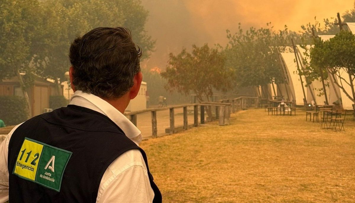 Antonio Sanz, consejero de Interior de la Junta, en Tarifa.