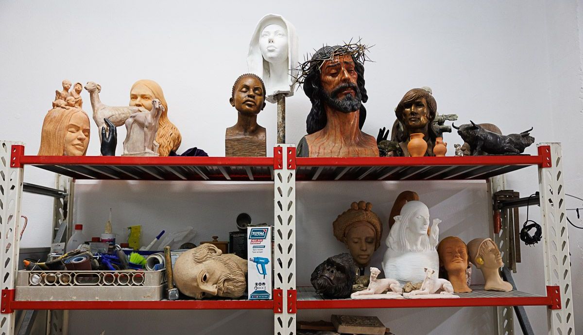 NINO Escultor los Palacios  01