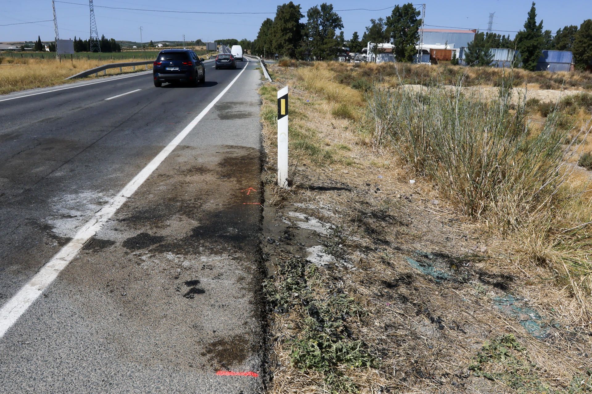 Punto de la A-471 donde se ha producido uno de los accidentes mortales de este verano en esta carretera que conecta la Costa Noroeste de Cádiz con Las Cabezas y Lebrija.