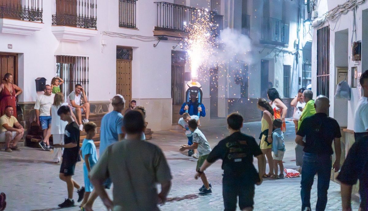 El toro de fuego en El Gastor.