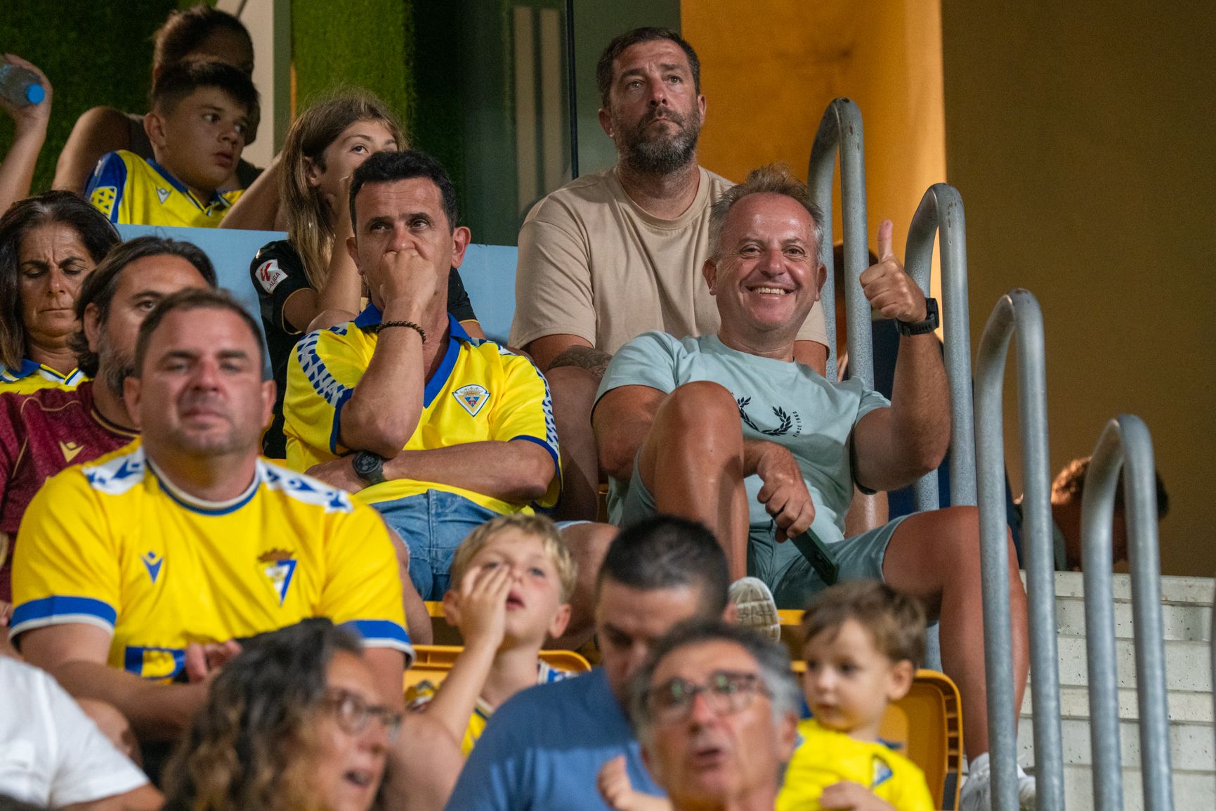 La afición, disfrutando de la final.