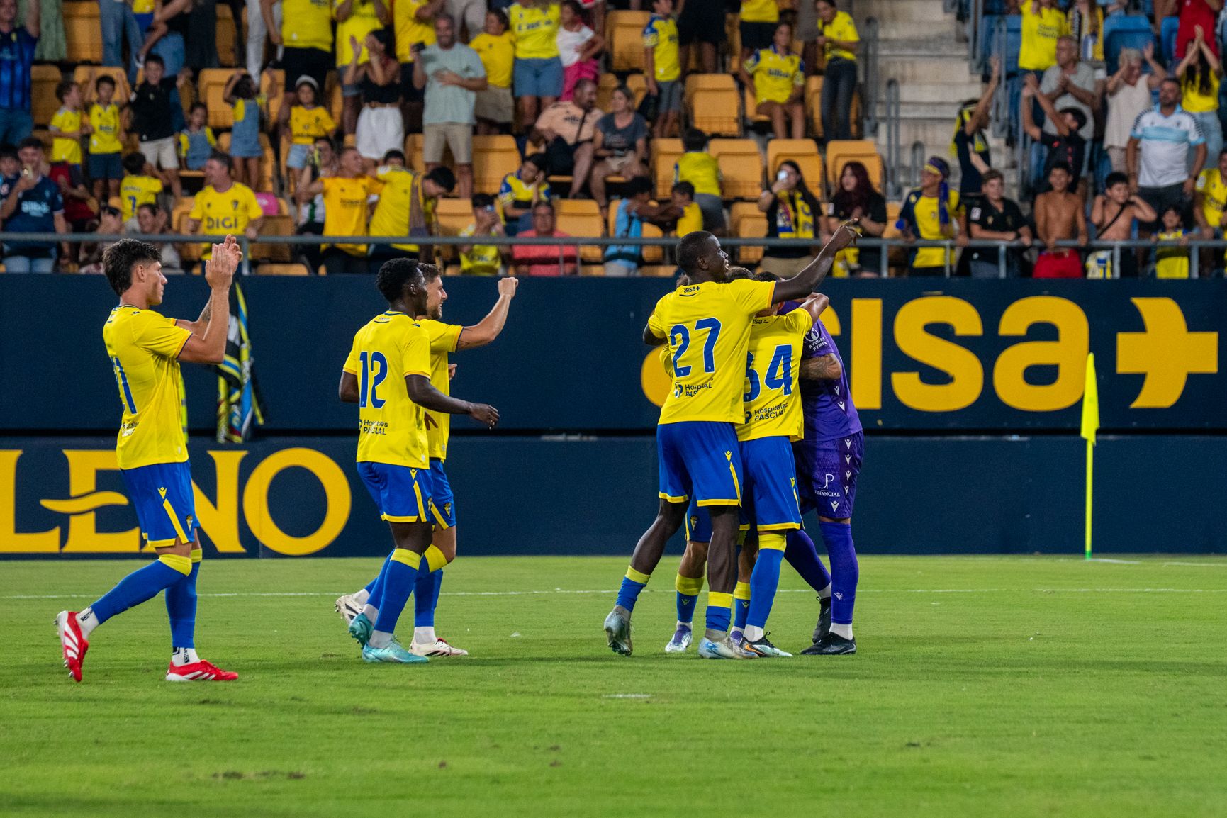 Celebrando la victoria.