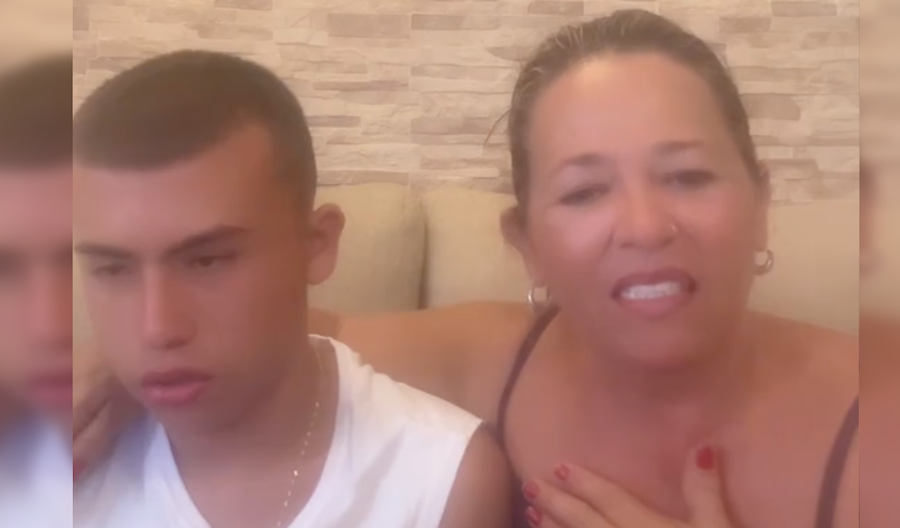 Maripaz, madre de Francisco Manuel, un joven ciego de Puerto Real que quiere ir seguro al instituto.