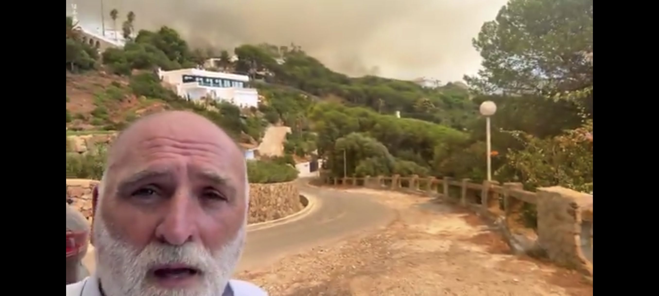 El chef José Andrés, en uno de los videos subidos a sus redes sociales.