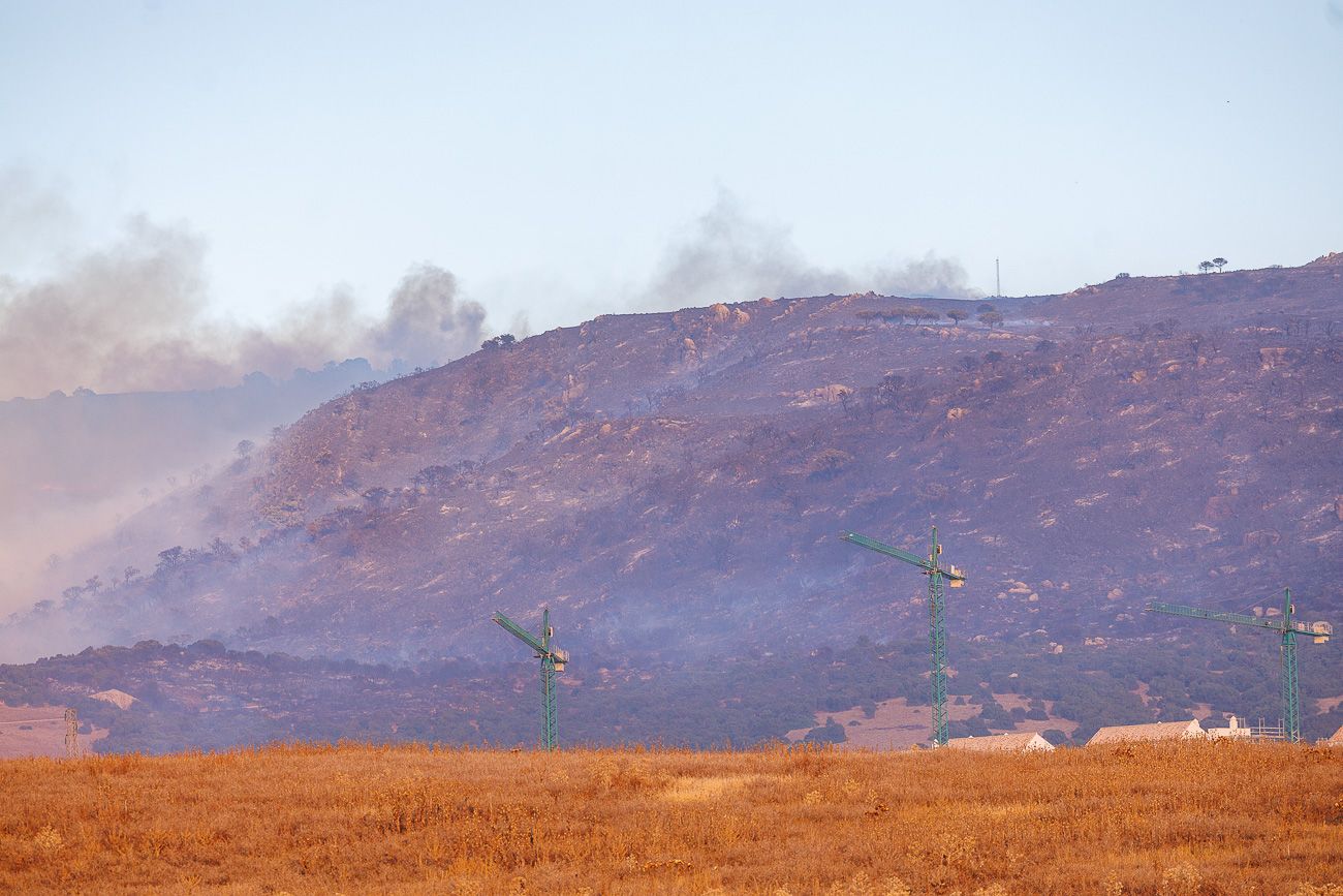 Monte quemado, en Atlanterra, tras el incendio forestal