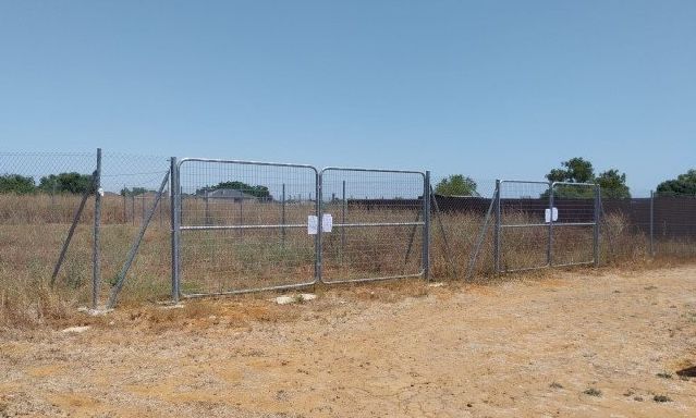 Precinto de una construcción ilegal en Chiclana.